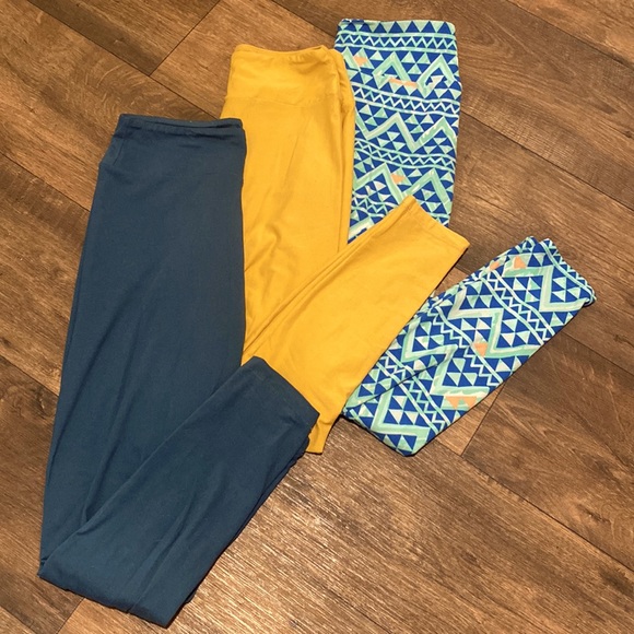 🔥🔥 (3/$20)
LulaRoe Lot of 3 OS Leggings - Mustard, Zig Zag Print & Blue-Green - Picture 1 of 4